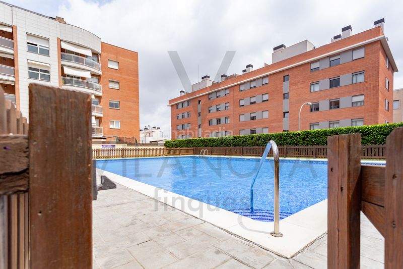 Foto 9d2d97dc-5da7-4260-9220-0069d160615c. Pis amb calefacció aparcament piscina a Mestral Reus