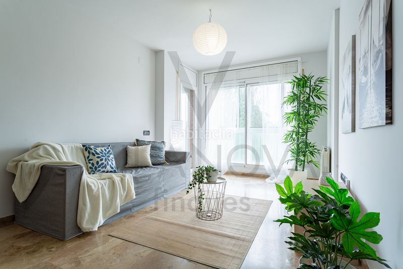 Foto d835f6e2-d734-4a5d-87de-80135a8ec6b2. Pis amb calefacció aparcament piscina a Mestral Reus