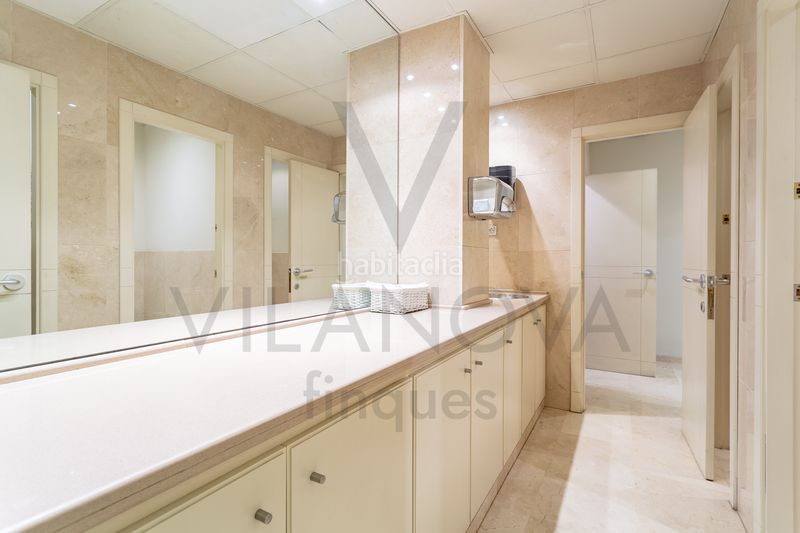 Foto e50159f0-d834-4fda-8ebd-b12eb16e22c2. Local comercial amb calefacció a Mestral Reus