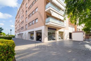 Local Comercial en Avinguda de l'Alcalde Pere Molas 16