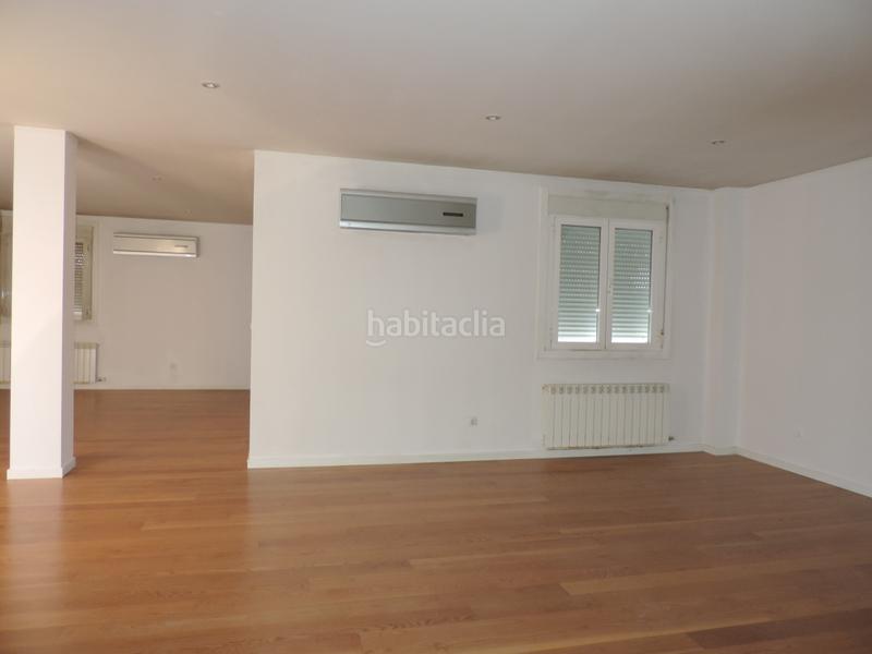 Foto 539070a4-c3d4-491a-9a42-3c4d88632cad. Chalet en Simancas