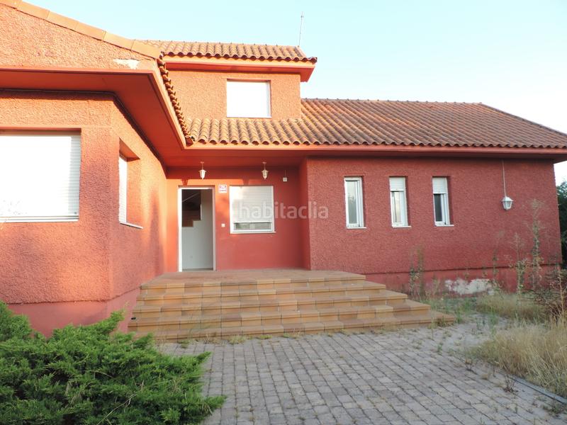 Foto a9c38241-3382-4a28-9dd1-0109e91f001a. Chalet en Simancas