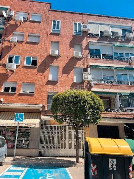 Foto b71c8adb-4cc2-413e-b385-7dba5d9b2b99. Local comercial en Juan de la Cierva Getafe