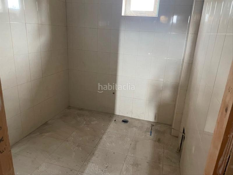 Foto b2e37a99-954f-4846-a68b-128c81f559ed. Local comercial en Valdepelayo-Montepinos-Arroyo Culebro Leganés