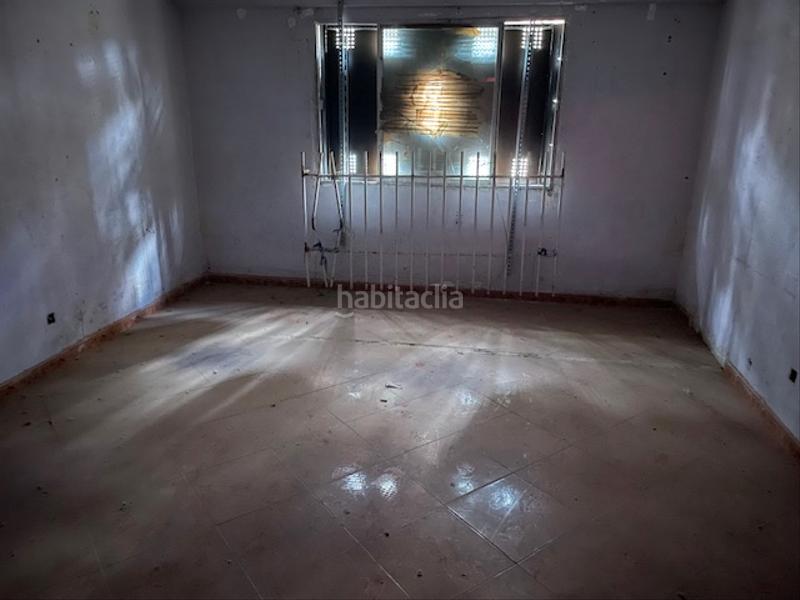 Foto d7cebfd9-8e1c-45ef-a876-4423f010857e. Local comercial amb calefacció a San Cristóbal Madrid