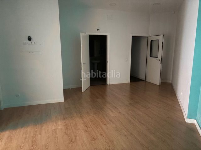 Foto 9504ae75-28fc-4dfc-817c-1cfc1e1c48d4. Local comercial a Centro Alcobendas