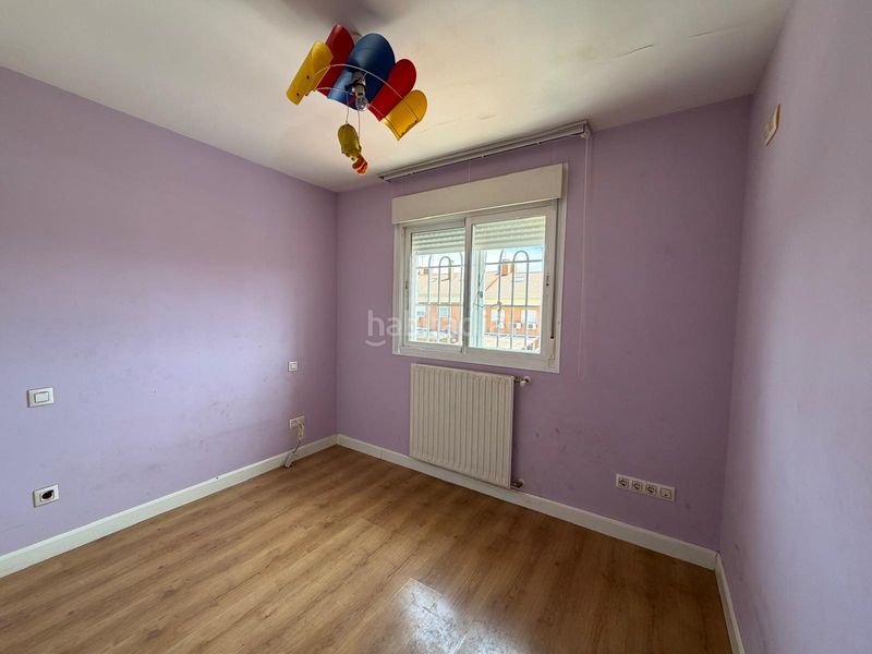 Foto cf8a0659-df4b-43dd-9513-4539832bc770. Chalet en Fuentebella-San Fermín-El Leguario Parla