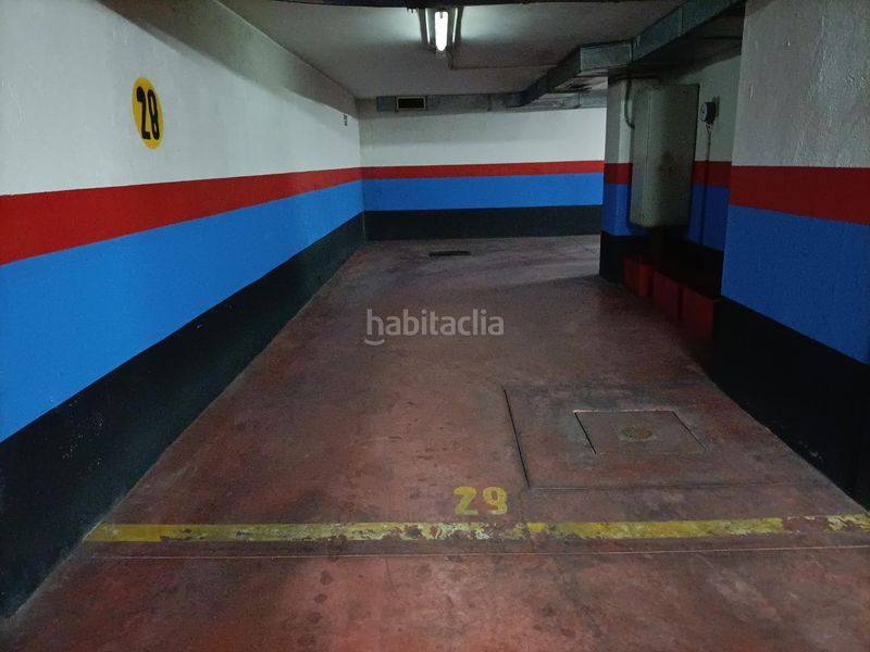 Foto 0f2f6b7f-24b9-46be-8d0e-ea0ece2526ea. Aparcament cotxe a Lista Madrid