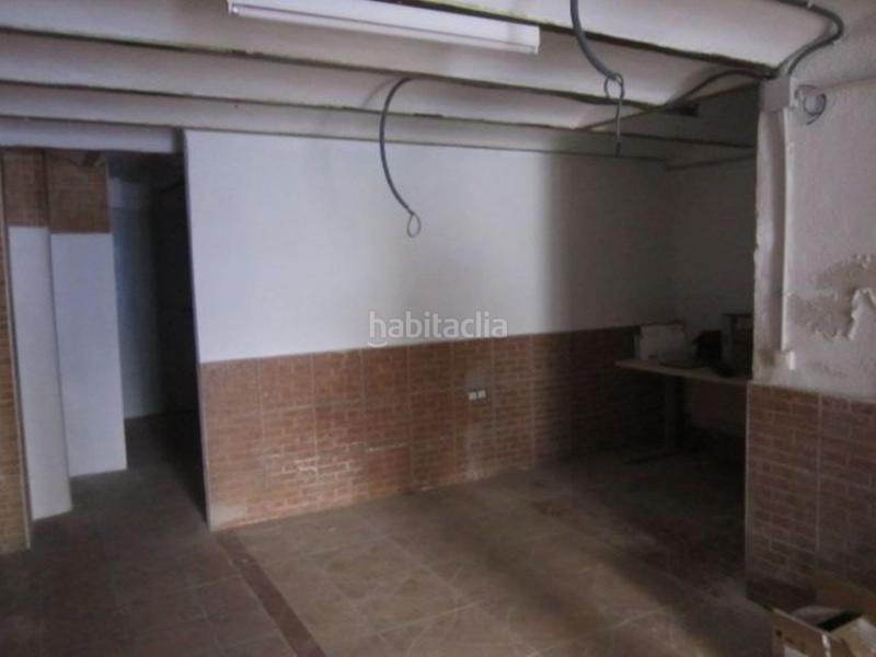 Foto d49b2a4d-42e7-48d0-af42-c3b4e840619f. Local comercial a La Roqueta Valencia