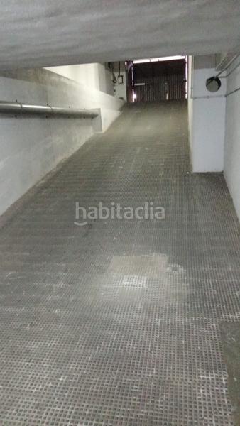 Foto 6dc9c005-d77c-4725-b33d-a8f76578547c. Parking voiture dans Nou Moles Valencia