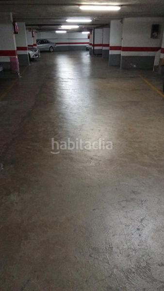 Foto b361e286-a76c-4291-875d-b1f900d2b106. Parking voiture dans Nou Moles Valencia