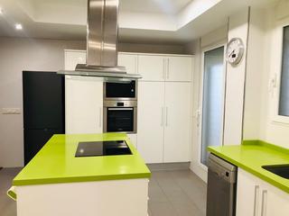 Pis en Barrio de Patraix. Se vende vivienda con reforma integral y terraza en patraix.