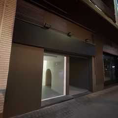 Local Comercial a Barrio de Campanar. Local comercial en venta, ubicado en pleno campanar..con inquili