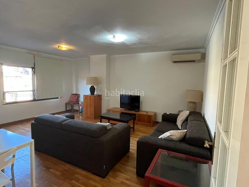 Foto b1bfb8bb-9bec-4e68-adb9-f10d16b317a8. Miete etagenwohnung in Mestalla Valencia