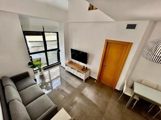 Location Appartement à Barrio de Patraix. Atico duplex amueblado y con electrodomesticos en alquiler ..zon