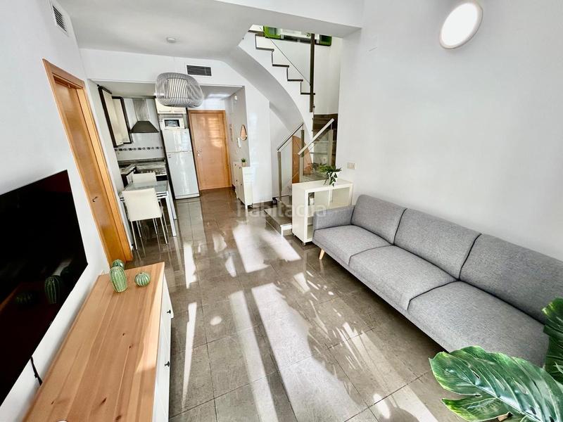 Foto e210c9e8-c4a3-4acc-9cec-d37254675044. Alquiler piso atico duplex amueblado y con electrodomesticos en alquiler ..zona en pleno patraix en Valencia