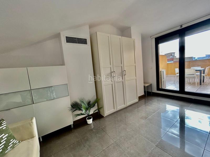 Foto 349dd597-2502-4f29-be0b-c94b71cf13e6. Rent flat with heating parking pool in Barrio de Patraix Valencia