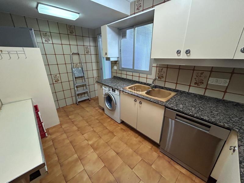 Foto ac397b6b-24b8-4783-93ad-7f8535fe5575. Piso amplia y soleada vivienda en Barrio de Patraix Valencia