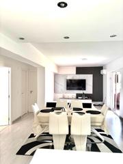 Pis en Sant Isidre. Se vende exclusiva vivienda reformada de diseo moderno,  con ac