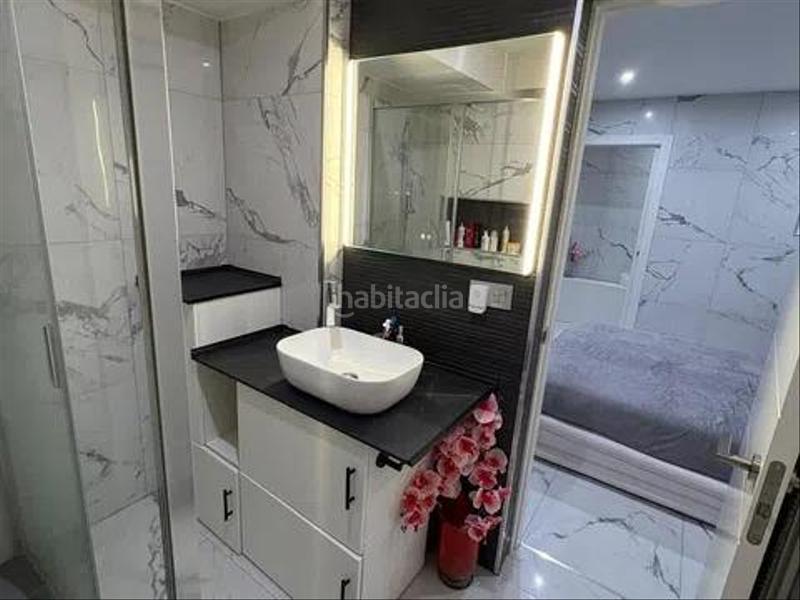 Foto 3eb9680c-89b0-4a25-92f3-95f2097d1160. Piso en Mont Olivet Valencia