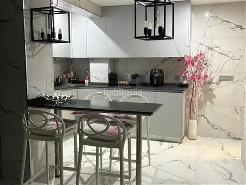 Foto ebc51aa7-eccc-4000-9973-0b72ce616a70. Piso en Mont Olivet Valencia