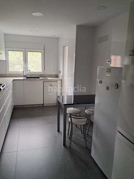 Foto a0734a3f-3d46-46e3-b3c3-1d18fbf3816e. Pis a Barrio de Campanar Valencia