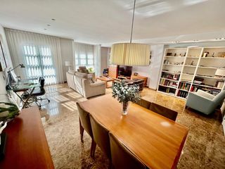 Etagenwohnung en Barrio de Patraix. Impresionante vivienda reformada de dise�o en pleno patraix de c