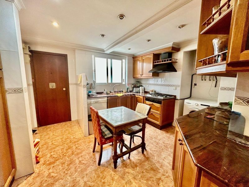 Foto 16019d13-f369-4374-9320-979f09503108. Pis amb aparcament a Exposició Valencia