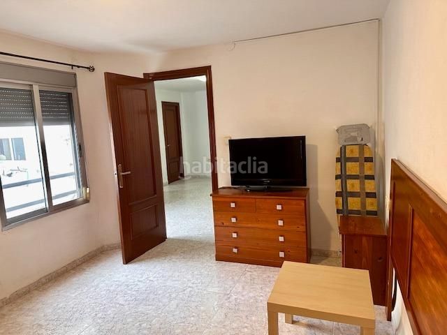 Piso atencion vivienda para entrar a vivir en abastos con ascensor!! en Valencia - Imagen 9