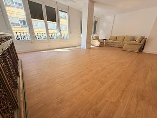 Rent Flat in Sant Francesc. Exclusivo piso reformado en el corazón de valencia  sant frances