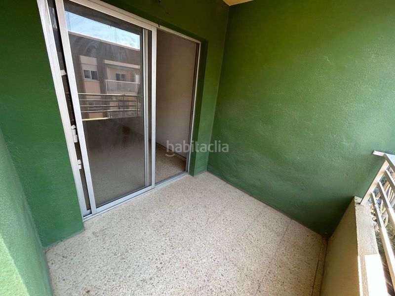 Foto 7090b3da-6569-4350-8185-36537bae8a3e. Pis a Torrefiel Valencia