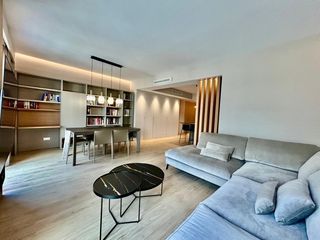 Flat in Gran Via. Impresionante vivienda con reforma de diseño en zona gran via