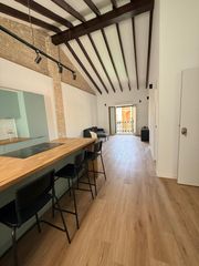 Affitto Attico in Carcaixent. Ático con techos altos y reforma de diseño a estrenar en carcaix