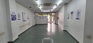 Lloguer Local Comercial a Barrio de Patraix. Local en alquiler en zona comercial