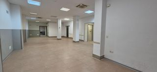 Lloguer Local Comercial a Russafa. Oportunidad en alquiler ...local esquinero en pleno corazon de r