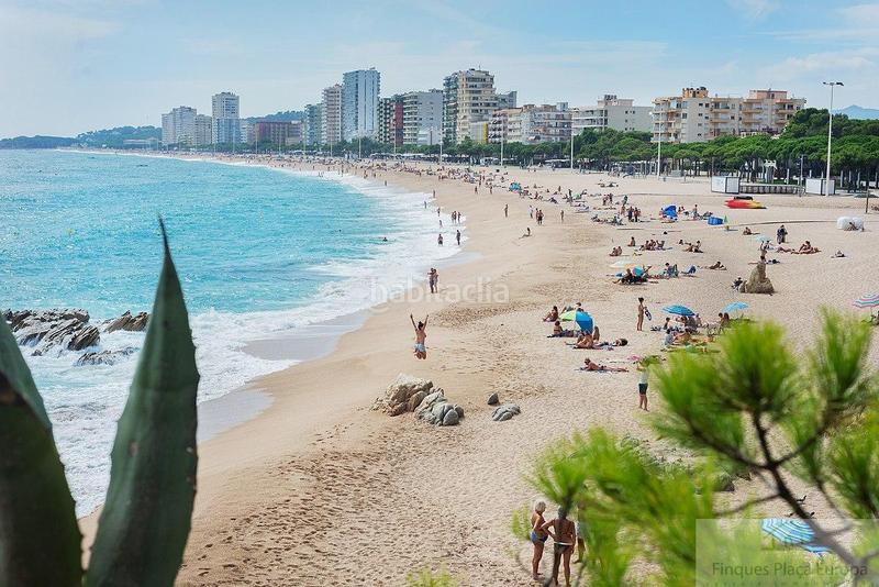Foto 62ae856e-863d-41c3-8bf6-c5980efe28c8. Aparcament cotxe a Fenals Platja d´Aro