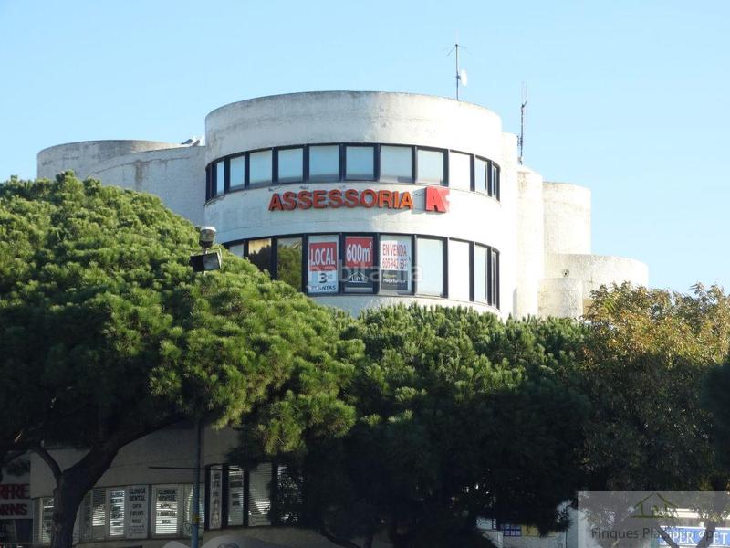 Foto 43c9477e-7668-4b26-abdd-8236cd1dd604. Local comercial a Centre-Platja Platja d´Aro