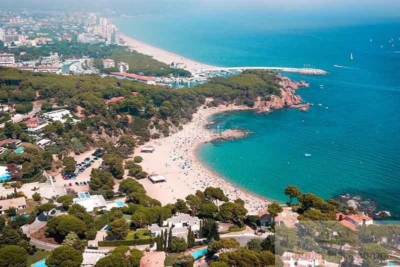 Foto 11046f51-f6f2-489c-abcd-a36464ec340c. Edificio platja darohotel en Fenals Platja d´Aro