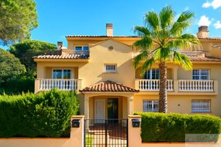 Casa a Los Pinos-Politur. Platja darocasa