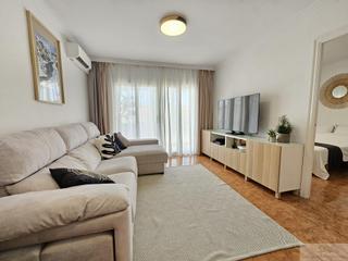Appartement in Fenals. Platja daroapartamento