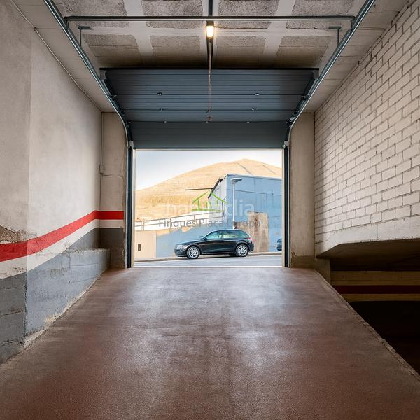 Foto c9d005f5-826c-4002-be54-6292e0a1ad1b. Aparcament cotxe a Centre-Platja Platja d´Aro