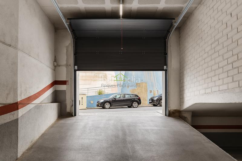 Foto f0457cf8-f3dd-49ed-bc12-52d369097c9b. Aparcament cotxe a Centre-Platja Platja d´Aro