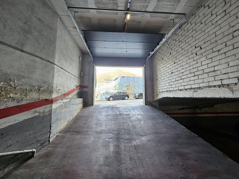 Foto a7852799-63bf-4280-9bf6-002f3c1b4b0e. Aparcament cotxe a Centre-Platja Platja d´Aro
