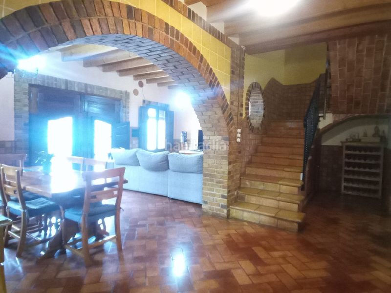 Foto 0cefd8a7-d3d1-4d60-b2e9-1a84b48701d9. Casa amb aparcament a Chóvar