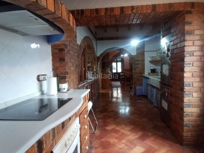 Foto 13aec6be-4ee1-4228-bd4c-e5aa7c9f3475. Casa amb aparcament a Chóvar