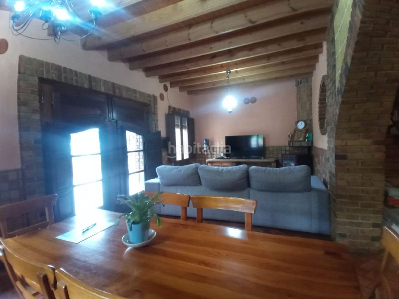 Foto 9f25104f-7142-4999-9b4e-6cd488be7390. Casa amb aparcament a Chóvar