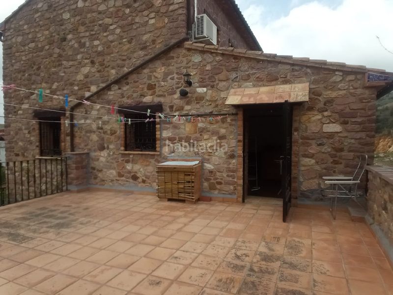 Foto e1d22c70-d49d-4f11-8b8e-441d5dfa20e4. Casa amb aparcament a Chóvar