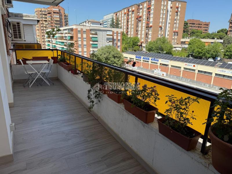 Foto 2b41c992-6af7-4f2c-960f-db179f128450. Etagenwohnung mit heizung in La Paz Madrid