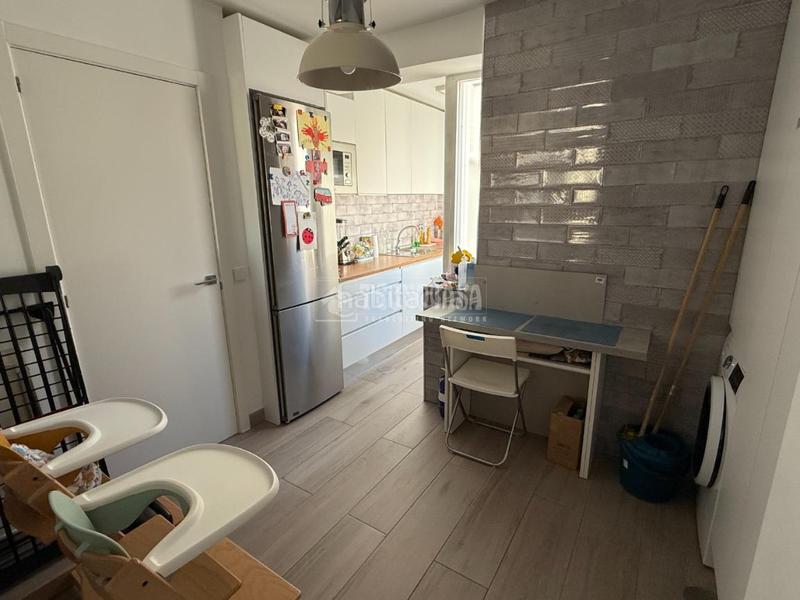 Foto e5ad203d-ba72-4f6a-b67b-22655e546641. Etagenwohnung mit heizung in La Paz Madrid
