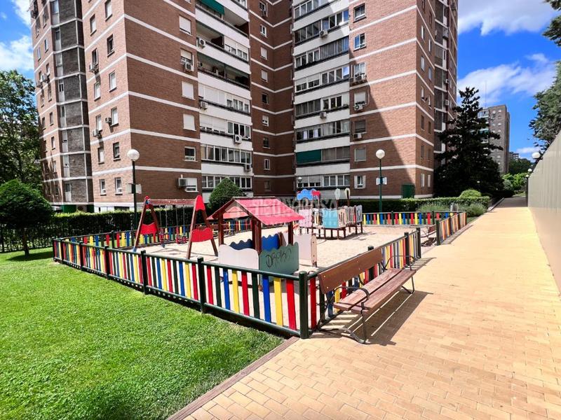 Foto 4848e114-381d-43ee-a1f6-e97cd0b32b0f. Etagenwohnung mit heizung in La Paz Madrid